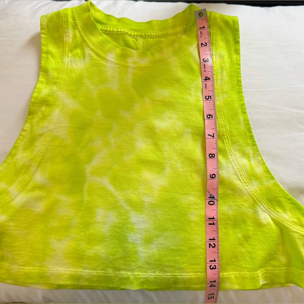 LULULEMON ATHLETICA Lime Tye Dye “All Yours” Cropped Workout Sporty Tank Top - Picture 7 of 8